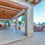 فيلة Encanto - Plusholidays