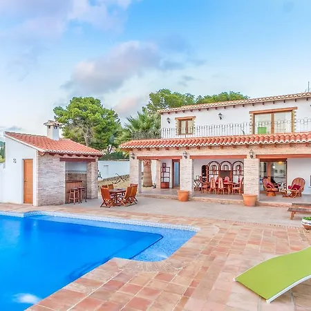 Encanto - Plusholidays *