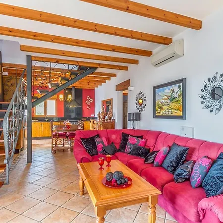 Encanto - Plusholidays * Calp
