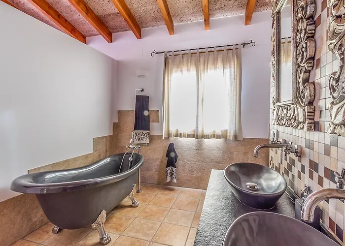 Encanto - Plusholidays * カルプ